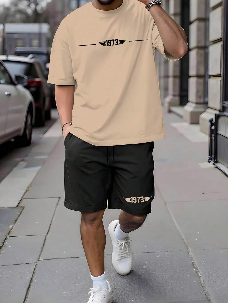 Manfinity Homme 2 件男士数字印花圆领短袖 T 恤和短裤套装，街头服饰 - 彩色 - 查看 1