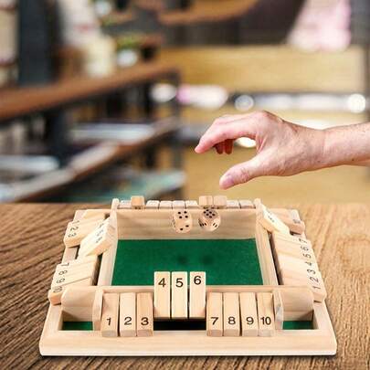 1 件木制经典四面数字游戏板，配有 2 个骰子和关盒说明，非常适合成人、经典派对和酒吧棋盘游戏、家庭聚会游戏，非常适合礼物、游戏、棋盘游戏