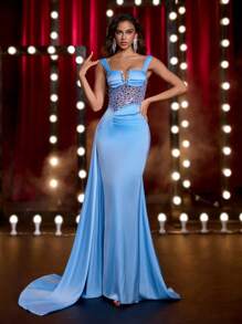 Glamrae 女士优雅奢华浅蓝色串珠刺绣宽肩带荷叶边不规则领口腰部透视鱼尾晚礼服，配有超大拖尾 - 淺藍色 - 查看 1