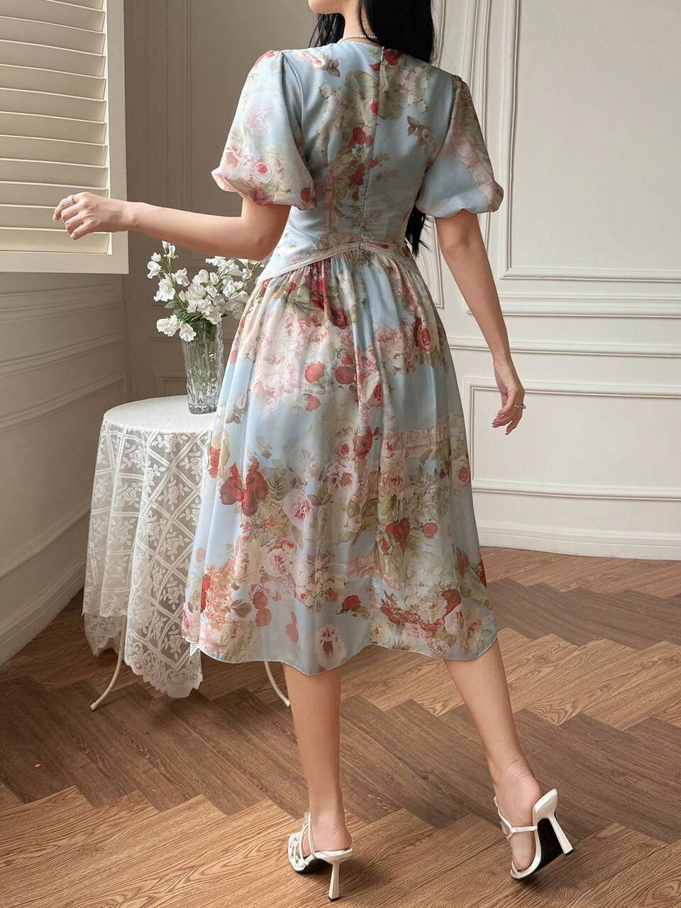 Floral Romantic French V-Neck Waist Gathered Petite Flattering Dress Boho Vacation Outfits Women