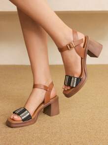 Styleloop Sandali piatti versatili da donna con bordo in pelliccia, scarpe con platform - Bianco e nero - Visualizzare 3