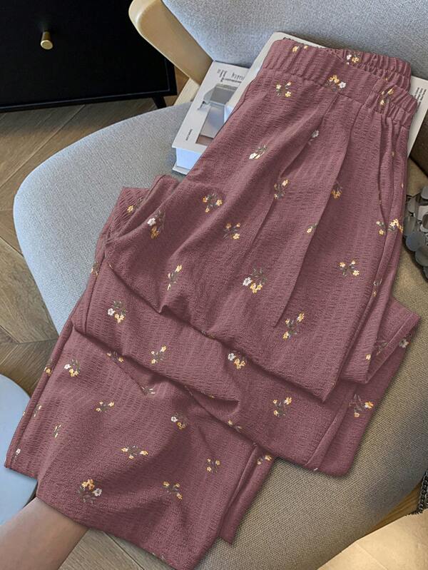 SHEIN Essnce Damen Große Größen Frühling und Sommer Mode Lässig Locker Bequem Kühl Alltäglich Vielseitig Rosa Kleine Blumen Textur Stoff Elastischer Bund Weite Beine Hose, Damen Unterteil, Weite Hose, Süß Sommer, Europäischer Sommer, Urlaubskleidung, Flughafen für Frauen