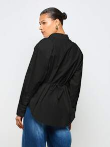 AiiRZ Blusa abotonada con hombreras clásica, de manga larga, de estilo de moda contemporánea, profesional y de uso casual en la oficina - Negro - Ver 2