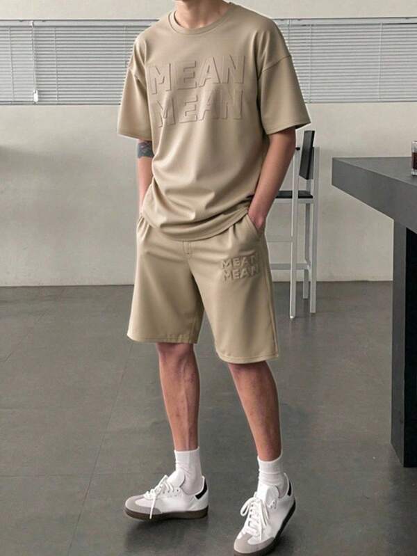 SHEIN 2 Stücke/Set Teenager Jungen Lässig Kurzarm T-Shirt & Shorts Set, Street Punk Rock Stil geeignet für Alltag, Partys, Musikfestivals, Frühling/Sommer