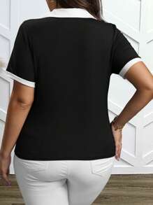 Polo Collar Black & White Colorblock T-Shirt, Plus Size Graphic Tees Women Tops - Black and White - View 2