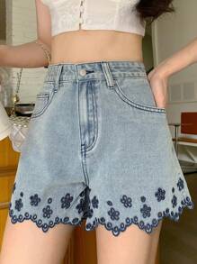 DAZY 踝部花卉镂空刺绣细节修身直筒短裤优雅牛仔裤夏季牛仔短裤
