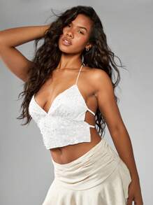 MISSGUIDED Top corto con cuello halter, doble tirante en la espalda, decorado con lentejuelas para fiestas de verano, noches y salidas a clubes - Blanco - Ver 6
