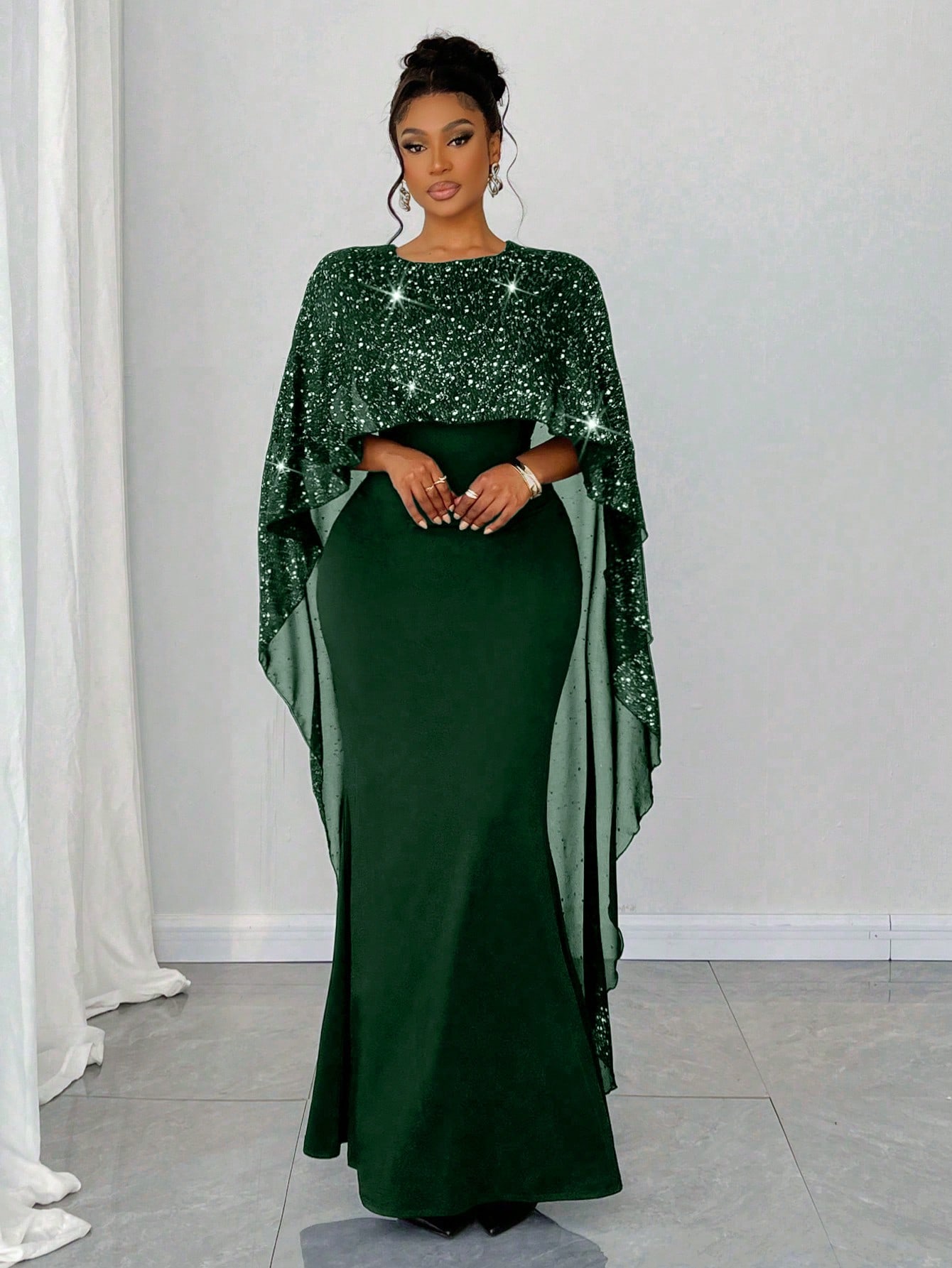 Maweii فستان كاجوال ضيق ذو رقبة مستديرة مخرم وبتصم...