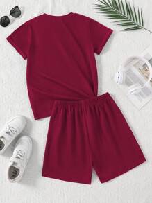 SHEIN Explorewe 2 件套青少年女孩服装，情人节休闲舒适简约卡通蝴蝶结和英文字母印花短袖 T 恤搭配黑色运动短裤套装，适合春夏季日常 - 酒紅色 - 查看 2