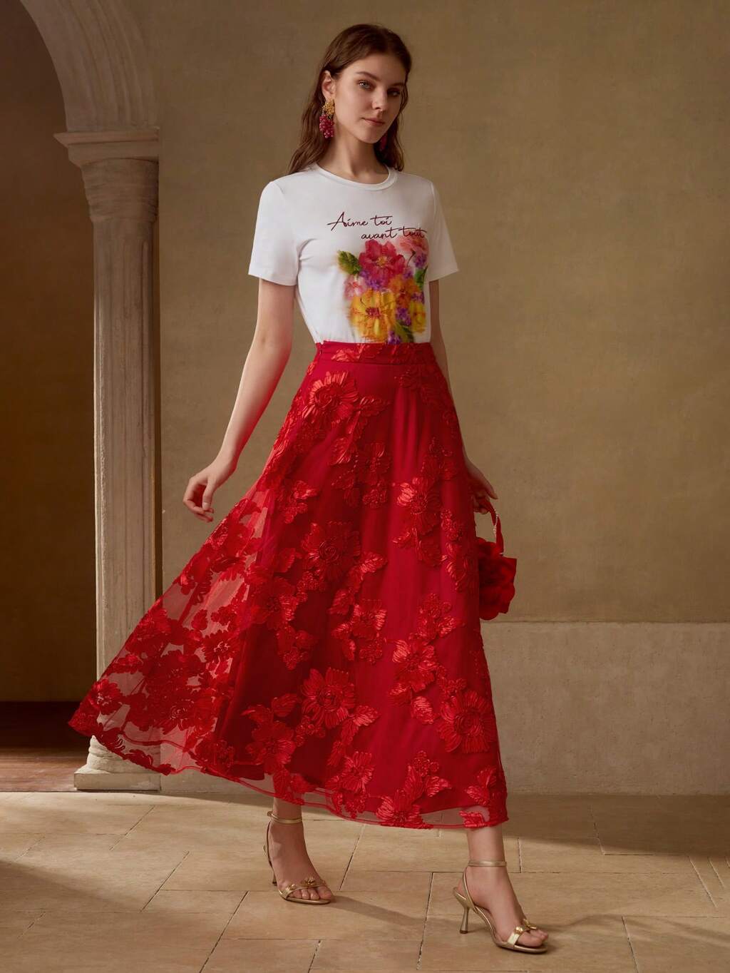 EMBROIDERY FLOWY SKIRT