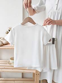 SHEIN 2件套女童休闲简约樱桃印花短袖上衣和短裤套装 - 白色 - 查看 2