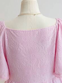 Soleia Blusa de manga corta con escote de corazón, volante en el bajo y lazo, de tela con textura y estampado floral, talla grande, para mujer, primavera - Rosa - Ver 5