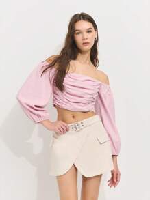 Nöista Top corto de hombros descubiertos rosa pastel con detalle fruncido en el frente y mangas abultadas de globo. Hecho de una tela ligera y transpirable para comodidad durante todo el día. Elegante, femenino, casual, primavera, verano, versátil, elegante. - Rosa - Ver 2