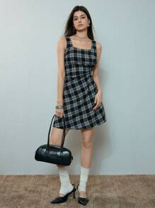 SHEIN MOD Robe à col carré élégante avec fronces et à carreaux - Noir et Blanc - Voir 4