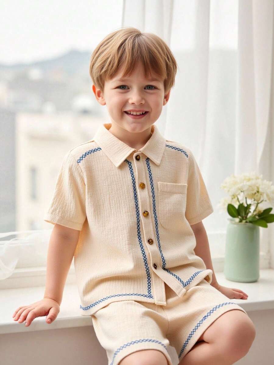 SHEIN Conjunto de 2 piezas para niño pequeño: Camisa de manga corta con bordado en contraste vintage y pantalones cortos, conjunto casual adecuado para salidas y ropa de verano para niños pequeños de 4 años, conjunto de traje para niños pequeños, conjunto casual para niños pequeños, conjunto a juego para niños pequeños - Albaricoque - Ver 1