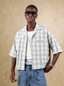 SUMWON Camicia con stampa di quadri rettangolari, con slogan sulla schiena, stile streetwear, con colletto e abbottonatura, casual estiva