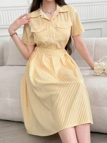 SHEIN Conjunto de 2 piezas para adolescentes: Blusa de rayas amarillas de manga corta y falda midi plisada de cintura alta, look elegante y vintage para uso casual y laboral - Amarillo - Ver 1