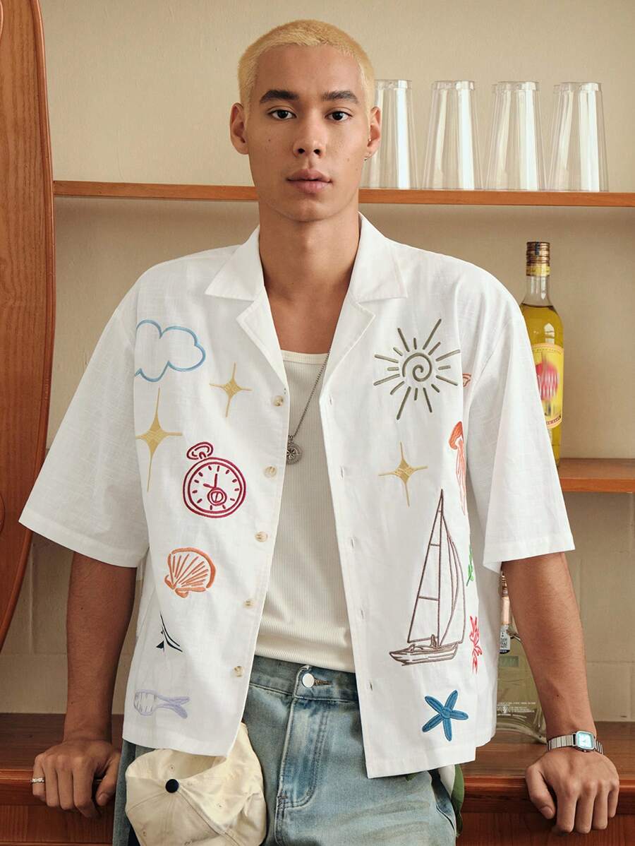 Manfinity VCAY Áo sơ mi cotton thường ngày thêu họa tiết thuyền buồm tay ngắn, cài khuy đơn dành cho nam - Nhiều màu - Xem 1