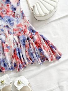 Soleia Vestido mini para vacaciones sexy con diseño asimétrico, cintura ceñida, estampado floral efecto tie-dye, espalda descubierta para mujer, estilo campestre romántico