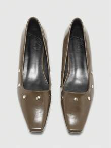 CUCCOO BIZCHIC Mocasines de mujer casuales de puntera cuadrada con remaches, estilo suave y versátil, diseñador para oficina o ir y venir, en color marrón chocolate - Marrón Chocolate - Ver 1