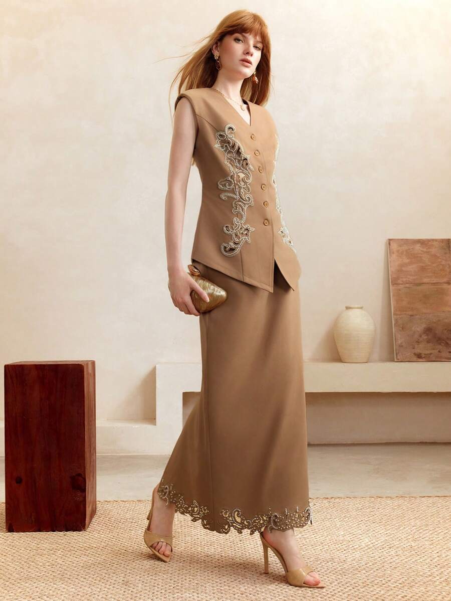 EMERY ROSE 梭织纯色束腰纽扣无袖珍珠镂空刺绣优雅商务女装套装两件套，春夏 - 卡其色 - 查看 1