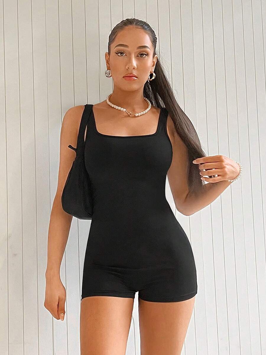 SHEIN EZwear Mono de verano tipo body con cuello de hombros caídos de tono sólido