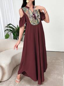 Al Najma Robe élégante imprimée en patchwork à épaules dénudées