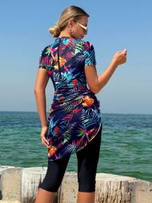 Swim Mulvari Set da 3 pezzi Burkini da donna con stampa floreale colorata, composto da top a maniche corte e pantaloni capri, ideale per vacanze romantiche in Medio Oriente