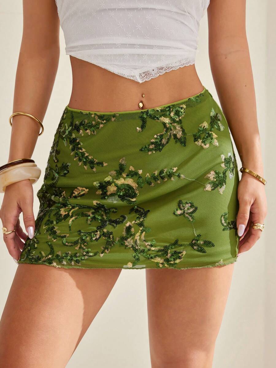 SHEIN PETITE Falda elegante verde de corte ajustado con bordados y parches de lentejuelas - Verde - Ver 1