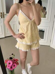 CovetEZ 2件套女士白色蕾丝拼接黄色吊带短裤套装 - 黃色 - 查看 3