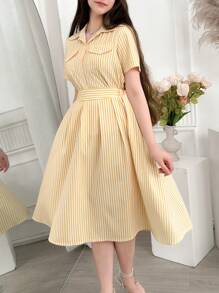 SHEIN Conjunto de 2 piezas para adolescentes: Blusa de rayas amarillas de manga corta y falda midi plisada de cintura alta, look elegante y vintage para uso casual y laboral - Amarillo - Ver 3