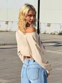 SHEIN ICON Maglietta oversize casual da donna con stampa numerica, maniche lunghe, crop top asimmetrico con spalla scoperta - Beige - Visualizzare 2