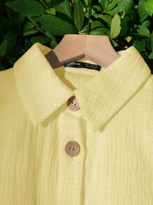 SHEIN EZwear Conjunto de blusa suelta de tejido y pantalones cortos de color amarillo pálido para dama en verano - Amarillo - Ver 4