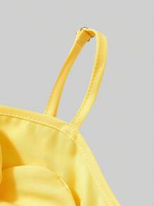 Abito estivo elegante in stile coreano da ragazza pre-adolescente, con decorazione floreale sulla parte anteriore e senza maniche, di colore giallo