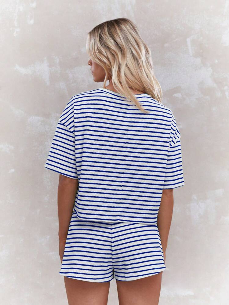 MISSGUIDED Conjunto de Verão de Praia com Camiseta e Short, Estampado com Listras Náuticas, Coordenado, Leisurewear para Férias