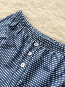 SHEIN EZwear 2 件套女士条纹吊带背心和短裤套装，休闲时尚，适合日常穿着