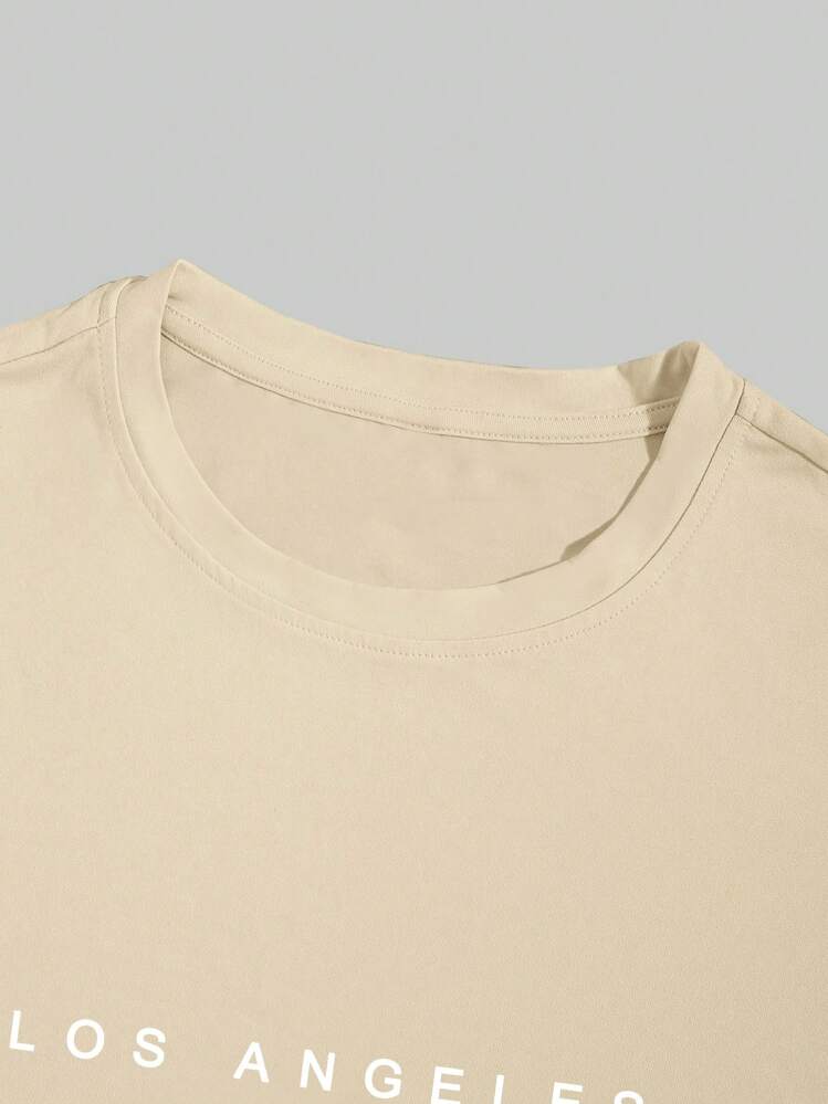 تي شيرت قصير الأكمام بطاقم رقبة للرجال، بطباعة أحر...