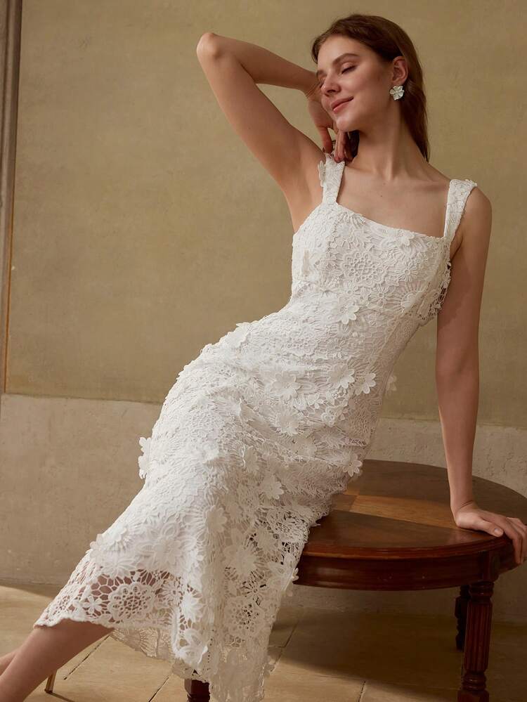 Vestido de Renda Guipure com Aplicações