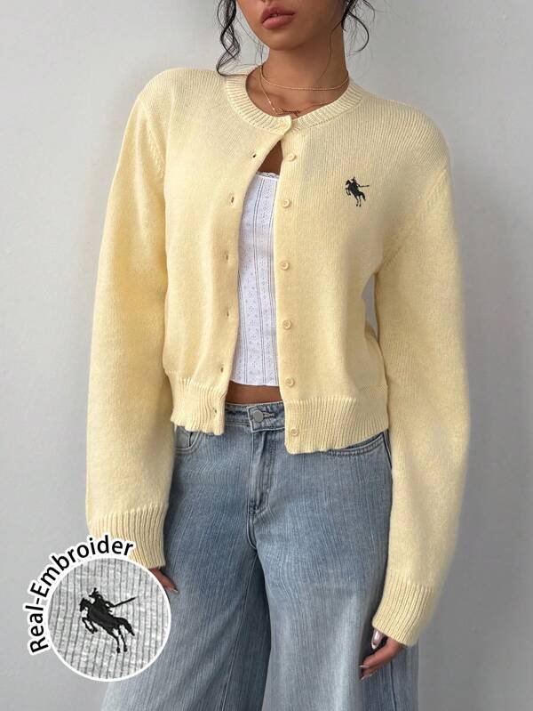 SHEIN BASICS Cardigan tricotat cu mânecă lungă și guler rotund, casual pentru femei, potrivit pentru toamnă/iarnă, galben unt, broderie cu logo mic
