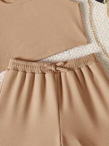 SHEIN Set de 2 piezas con top de punto y shorts holgados para niña preadolescente