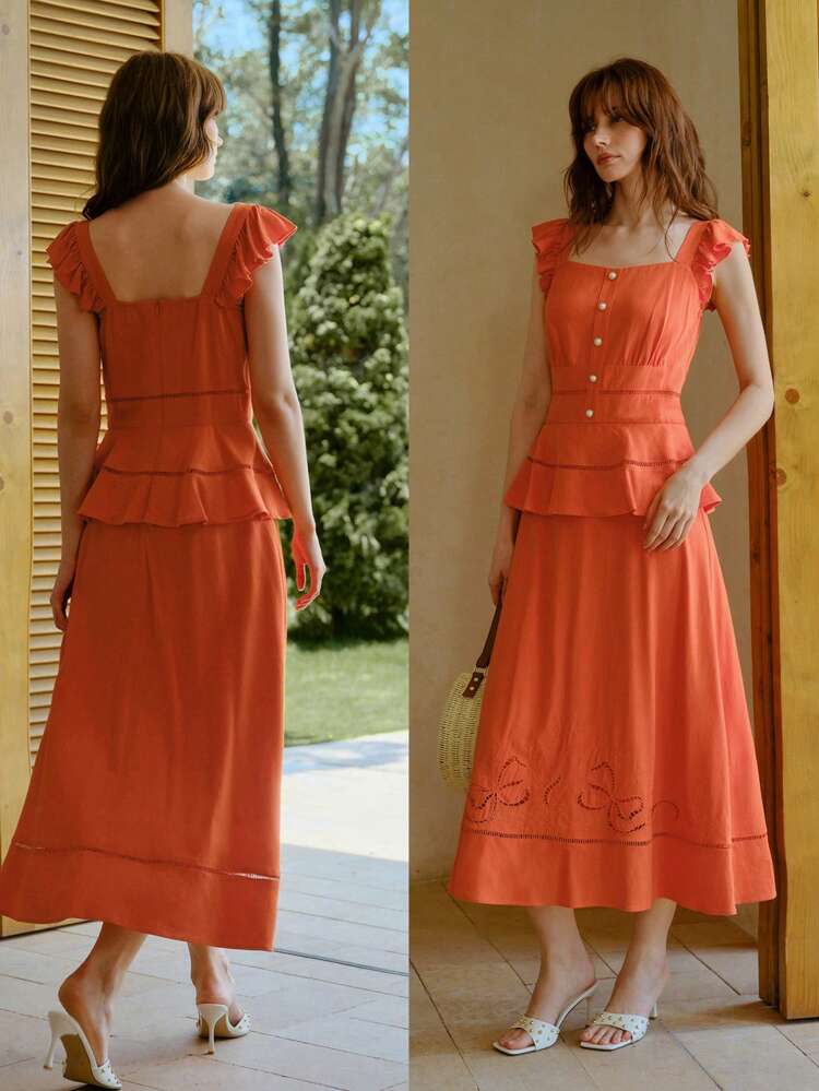Vestido con cuello de corte corazón, volantes en las mangas, cintura con peplum y corte láser