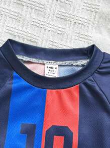 SHEIN Playful Pals 婴幼儿男童休闲运动足球服上衣+短裤套装，巴塞罗那足球俱乐部设计，0-3岁 - 彩色 - 查看 3