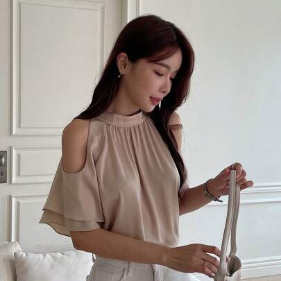 콜드 숄더 키홀 백 블라우스