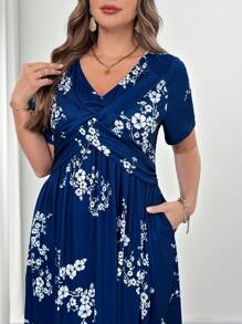 SHEIN Clasi Plus Size Women Navy Floral Print Layered Dress With Pockets, Summer Summer Outfits - Blue and White - View 6