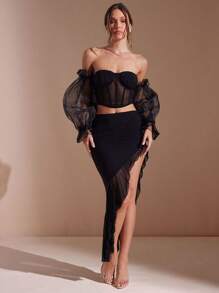 L'Amorae 优雅的黑色露肩紧身胸衣上衣，配有透明长袖和不对称下摆