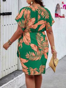 SHEIN Clasi Plus Size Boho damska tropikalna roślina nadrukowana nietoperzowa sukienka plażowa z krótkim rękawem - Zielony - Zobacz 2