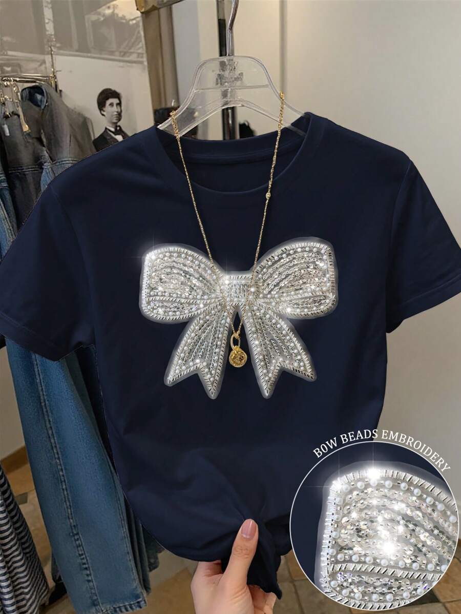 SHEIN T-shirt col ras-du-cou ajusté standard pour femmes avec nœud élégant, broderie de paillettes et décoration de perles - Bleu marine - Voir 1