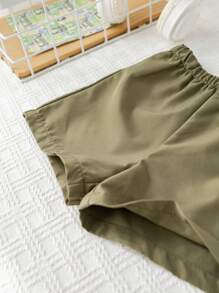 SHEIN 2 pezzi Set vacanza estiva per bimbo con camicia a maniche corte a righe verdi con stampa a lettera e pantaloncini con vita elastica