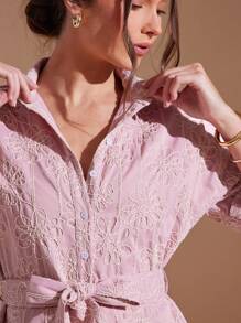 L'Amorae Salopette estiva con colletto, bottoni, cintura e ricamo floreale rosa/bianco, adatta per le vacanze estive, abbigliamento estivo da donna, abbigliamento per brunch e vacanze