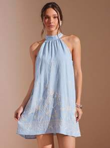 L'Amorae 优雅刺绣花卉边框露背领口飘逸淡蓝色迷你夏季太阳裙，女士夏季服装，女士早午餐服装，女士度假服装 - 彩色 - 查看 5